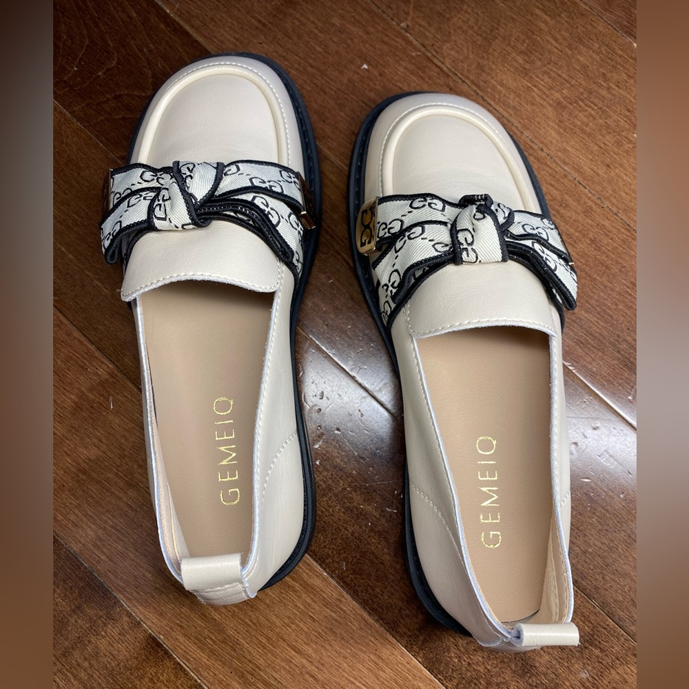 Spring And Autumn Women's Slip-On Shoes, Retro British Style Thick-Soled Loafers